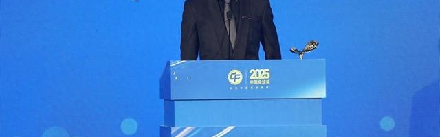 世界杯官网直播app下载正版入口-什么操作？成都蓉城17岁新星刚拿到金童奖就离队，注册信息已变更|帅惟浩|中超|中乙|成都蓉城足球俱乐部|揭幕战_新浪体育_新浪新闻